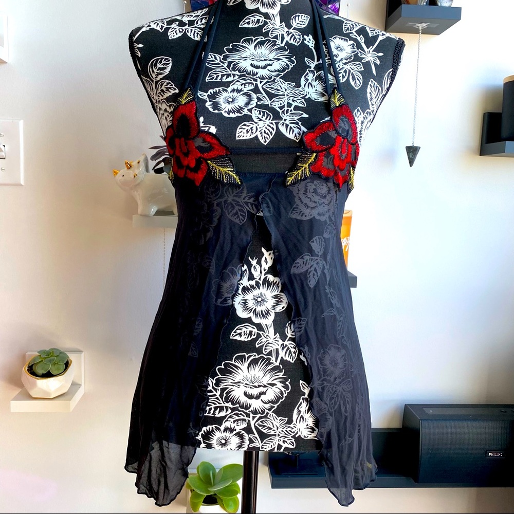 2pc Victoria’s Secret Lingerie Flyaway Cami Set